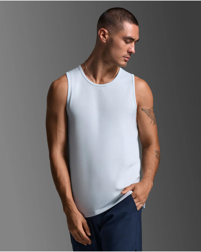 2XU Men's Aero Mesh Tank - Moonstone/Black Reflective