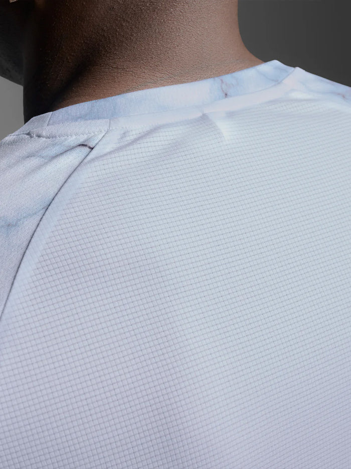 2XU Men's Aero Mesh Tee - Blue Marble/Black Reflective
