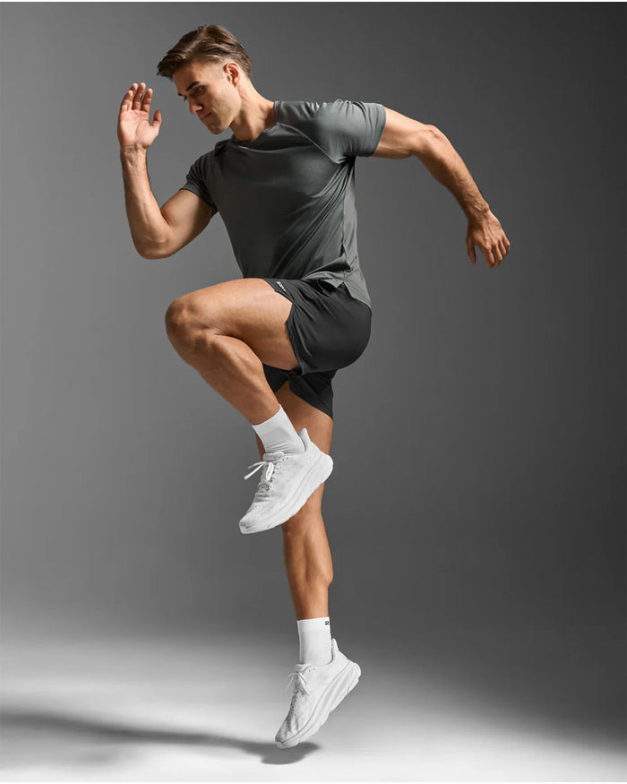 2XU Men's Aero Mesh Tee - Jupiter/Black Reflective