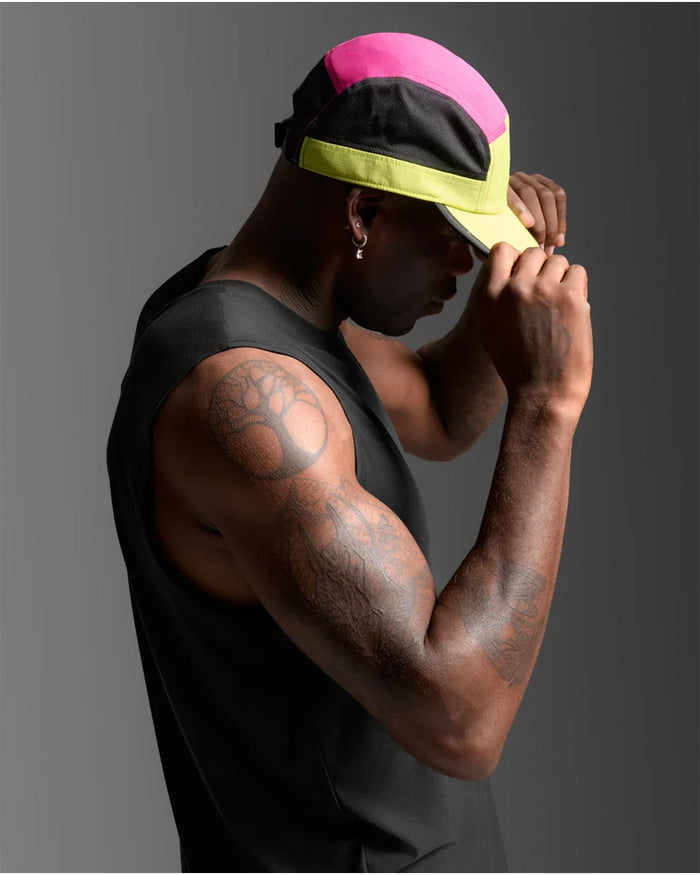 2XU Unisex's Light Speed Cap - Volt/Fuchsia