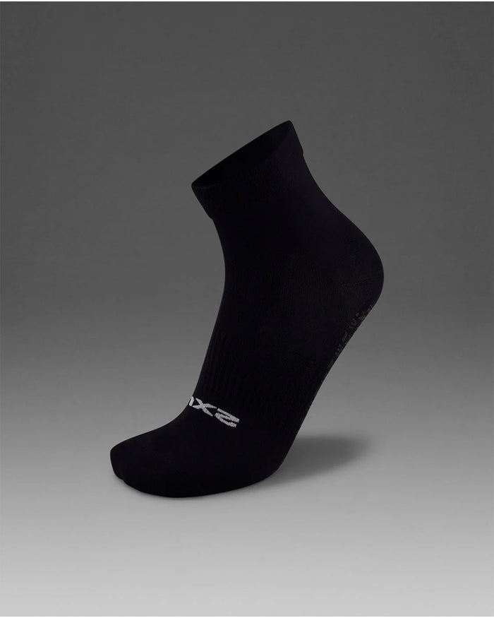 2XU Unisex's Performance Crew Grip Sock - Black/White