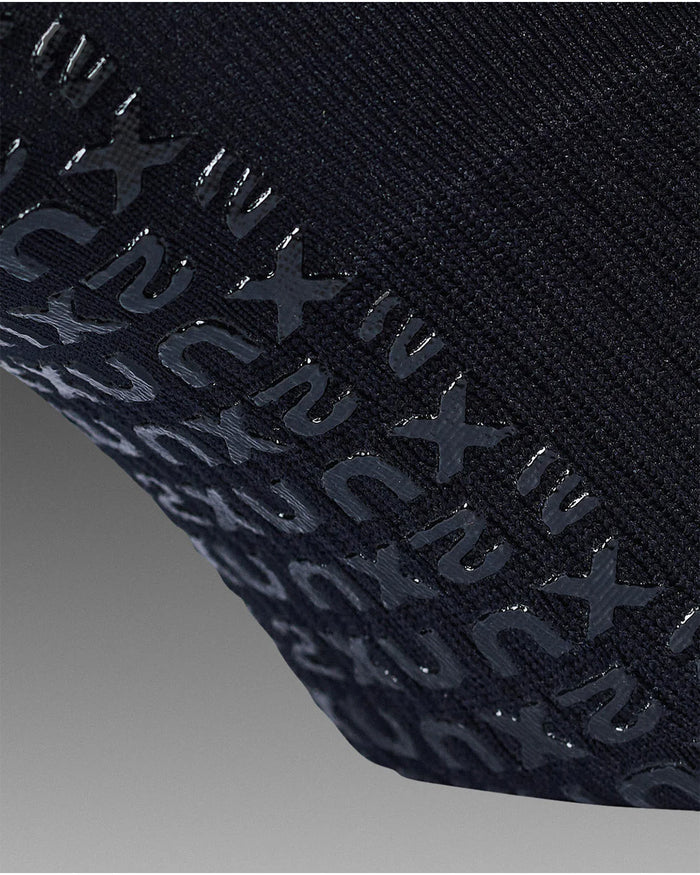 2XU Unisex's Performance Crew Grip Sock - Black/White