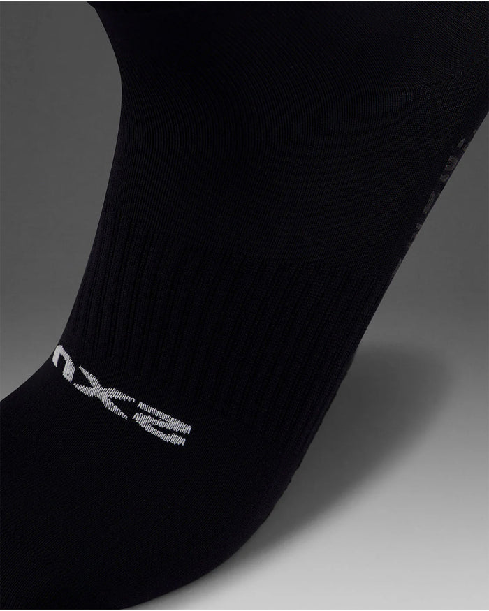 2XU Unisex's Performance Crew Grip Sock - Black/White