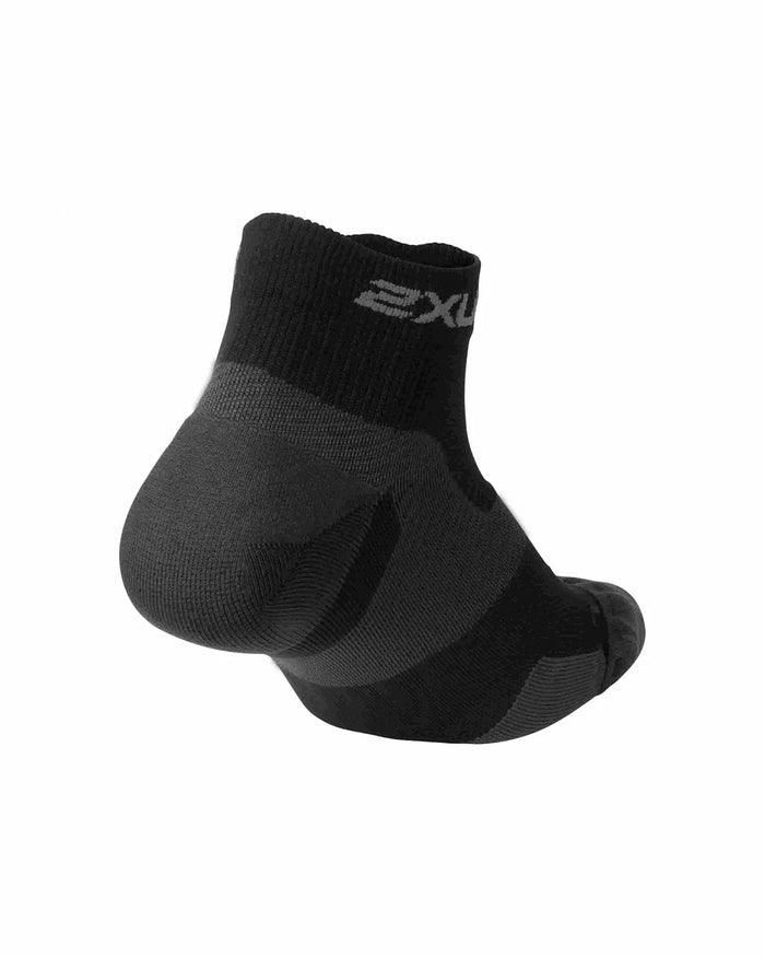 2XU Unisex's Vectr Cushion 1/4 Crew Compression Socks - Black/Titanium