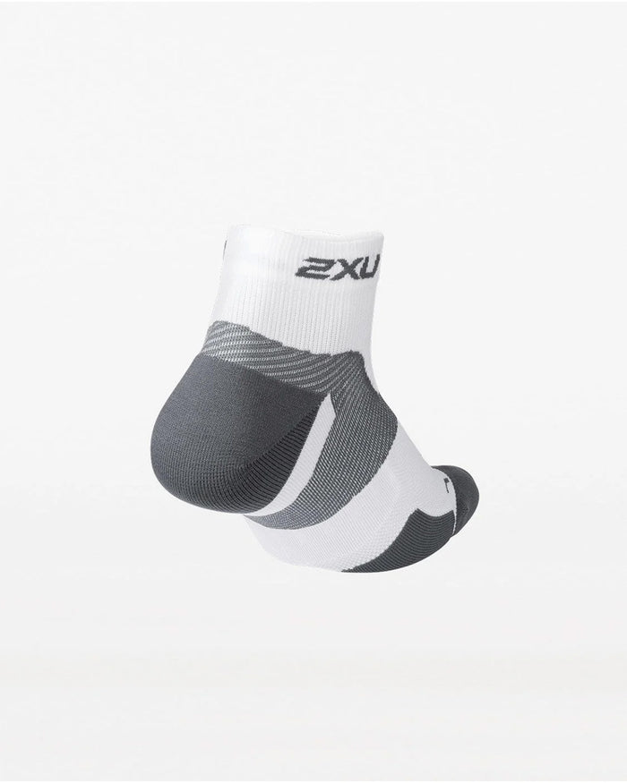 2XU Unisex's Vectr Cushion 1/4 Crew Compression Socks - White/Grey