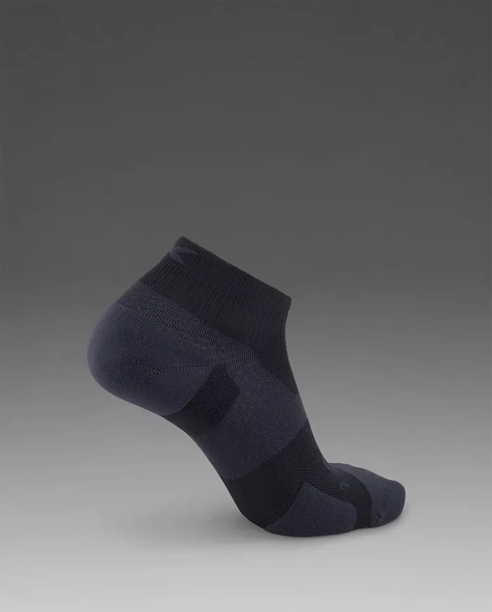 2XU Unisex's Vectr Light Cushion 1/4 Crew - Black/Titanium
