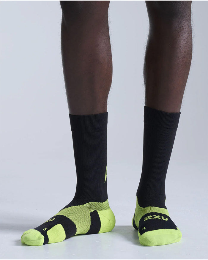 2XU Unisex's Vectr Light Cushion Crew Socks - Black/Volt