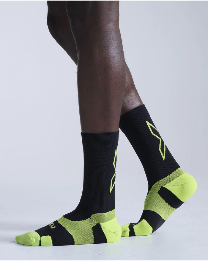 2XU Unisex's Vectr Light Cushion Crew Socks - Black/Volt
