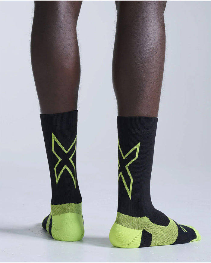 2XU Unisex's Vectr Light Cushion Crew Socks - Black/Volt