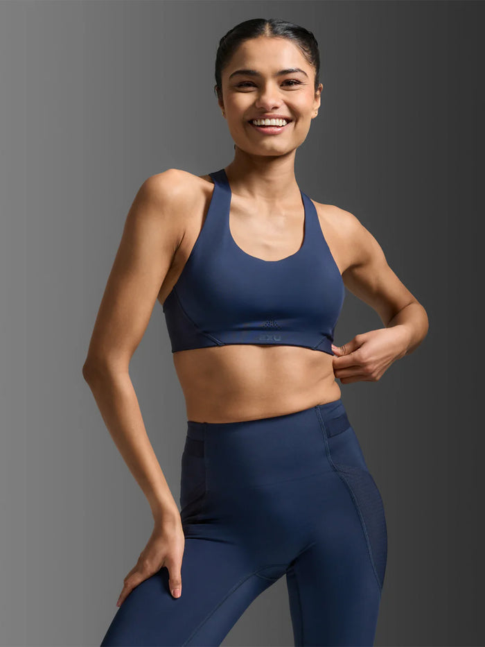 2XU Women's Aero Mesh Medium Impact Bra - Midnight/Midnight Reflective