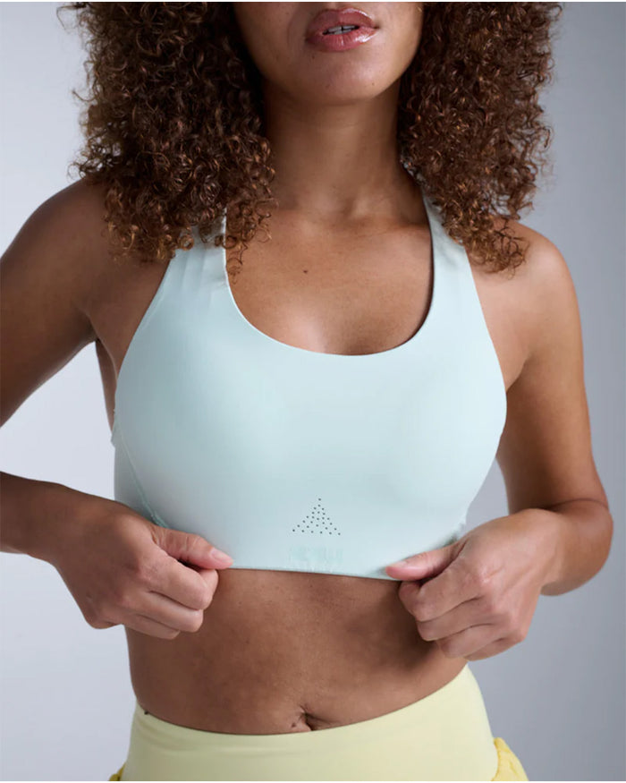 2XU Women's Aero Mesh Medium Impact Bra - Mint Dust/Mint Reflective