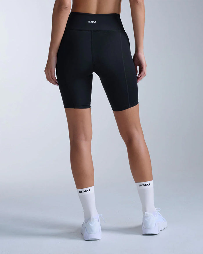 2XU Women's Core Hi-Rise Compression 7 Inch Shorts - Black/Silver