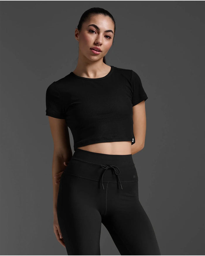 2XU Women's Fluid Ribbed Crop Tee - Black/White