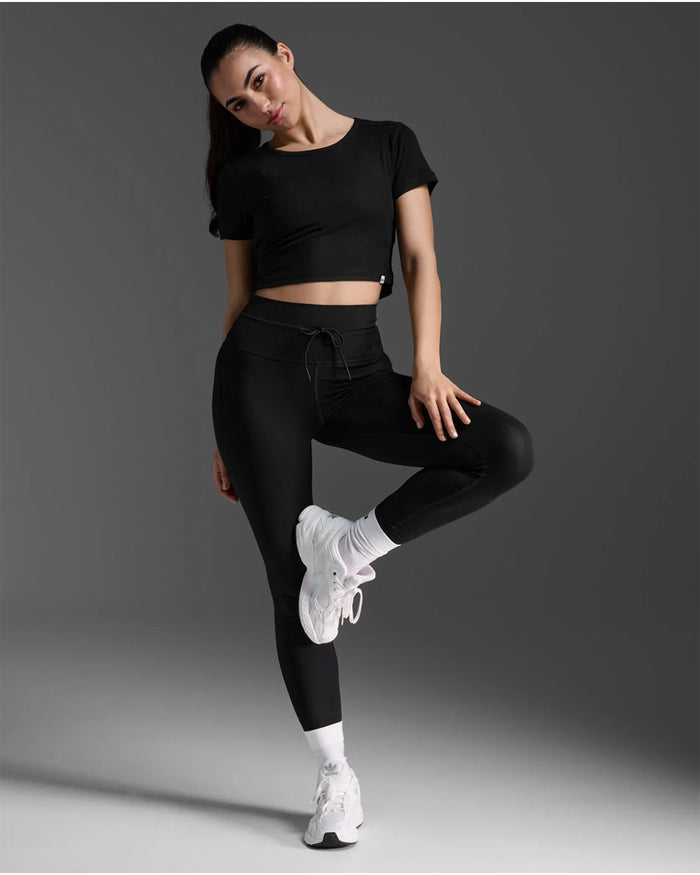 2XU Women's Fluid Ribbed Crop Tee - Black/White