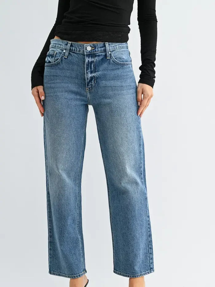 Carly Classic Straight Leg - Medium Denim