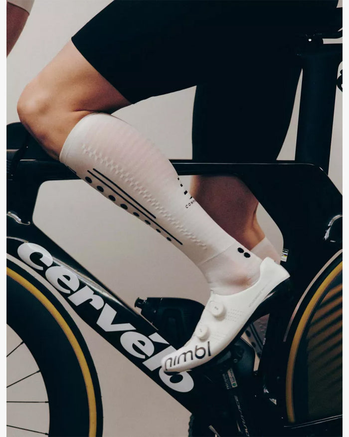 Compressport Unisex's Full Socks Aero 2.0 - White/Black
