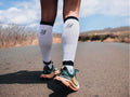 Compressport Unisex's R2 3.0 Calf Sleeve - White/Black