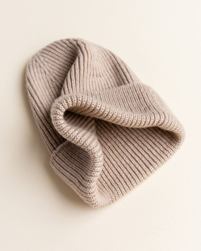 Hvid Fonzie Kids Beanie Sand - La Gentile Store