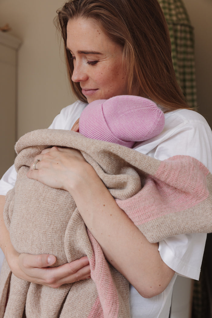 Hvid Fonzie Newborn Beanie Cotton Candy