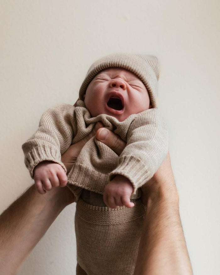 Hvid Fonzie Newborn Beanie Sand - La Gentile Store