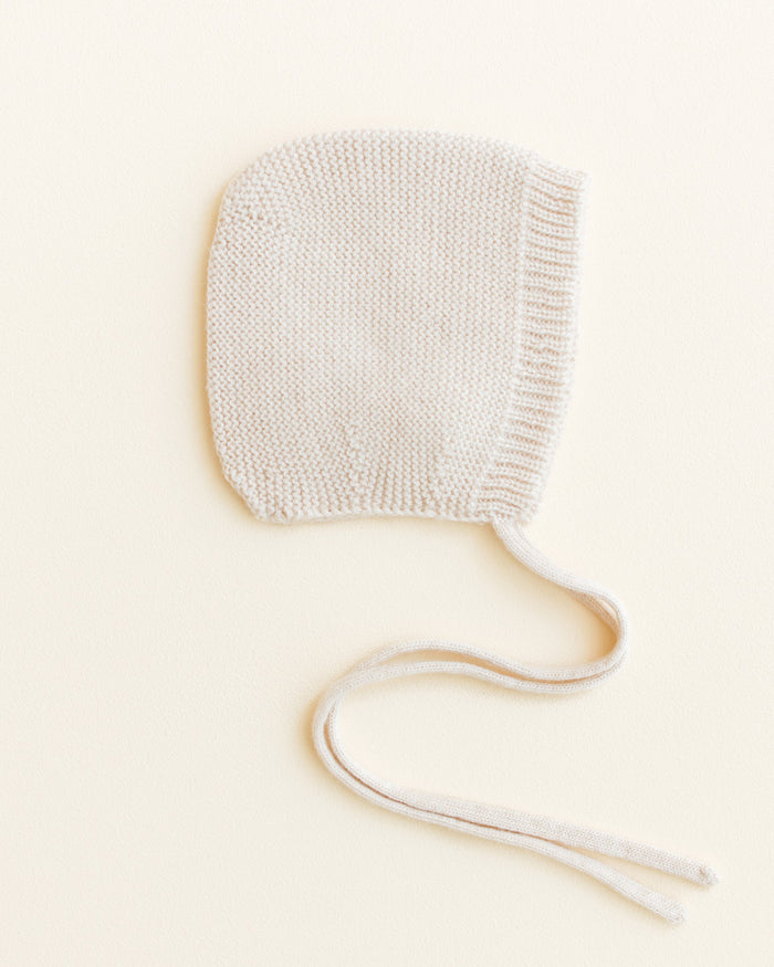 Hvid Newborn Bonnet Dolly Cream