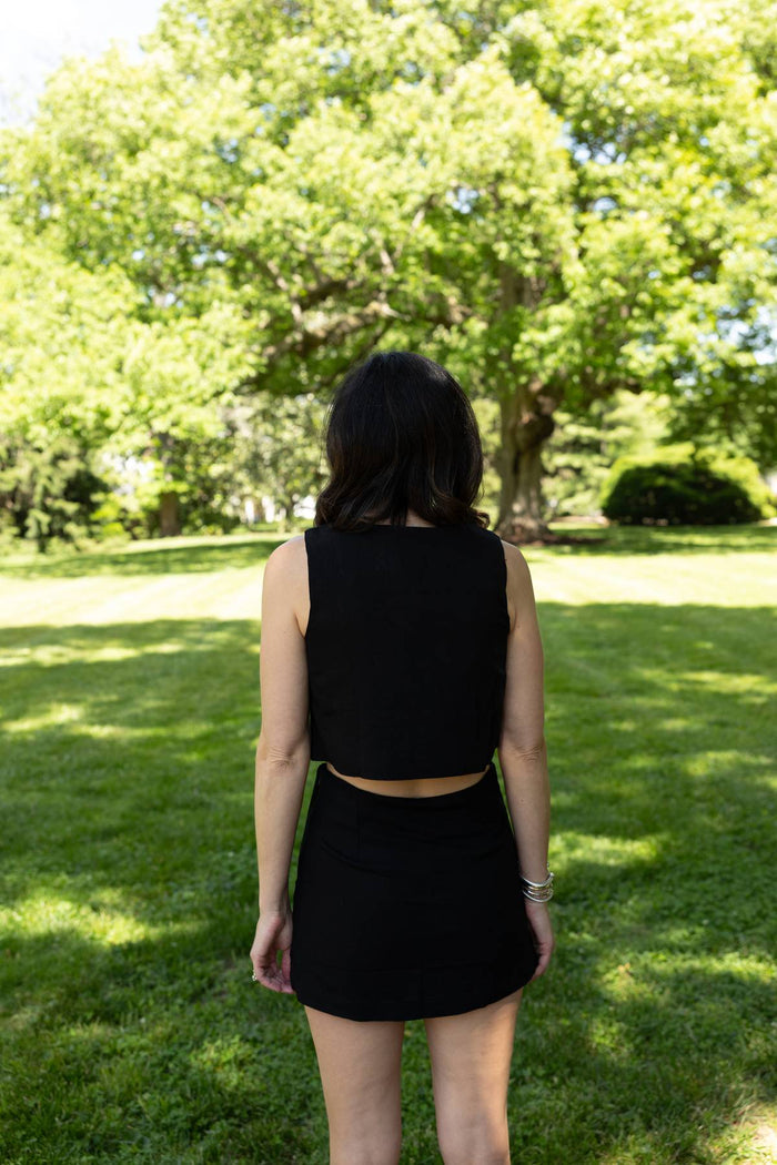 Megan Scallop Linen Skort