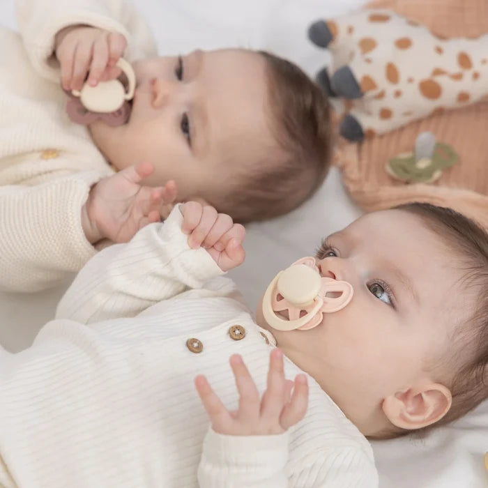 Mooma Clown & Butterfly Soothers 0 - 6 months Pack of 2 - Brownish Purple & Baby Pink - ebebek - Christmas