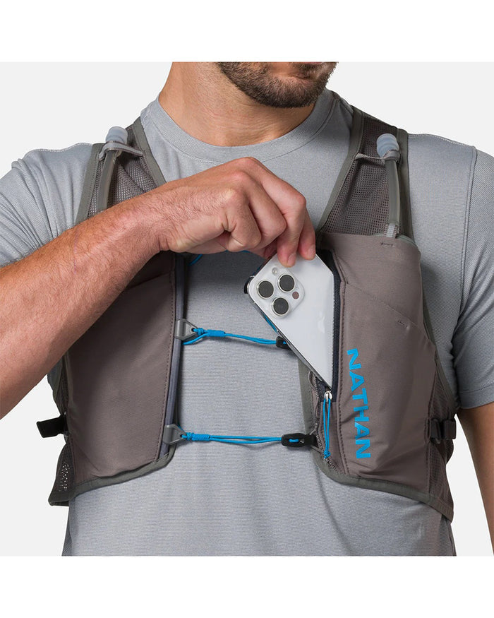 Nathan Pinnacle Breeze 4L - Charcoal/Electric Blue
