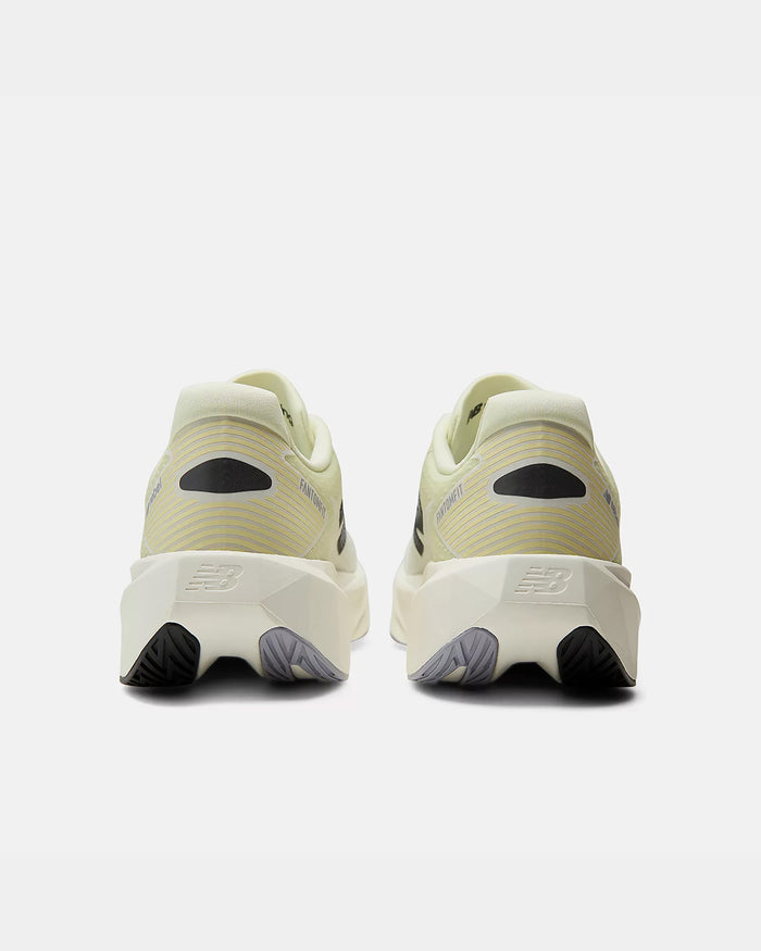 New Balance Men's FuelCell Rebel v5 - Pistachio Butter/Digital Mist