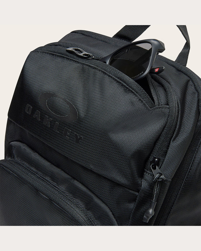 Oakley Essential Day Pack M 9.0 - Black/Black