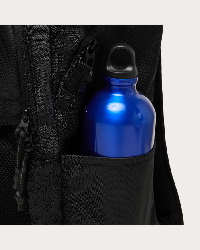 Oakley Essential Day Pack M 9.0 - Blackout