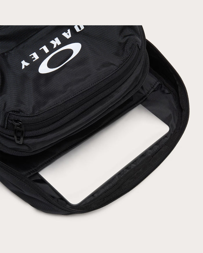 Oakley Essential Day Pack M 9.0 - Blackout