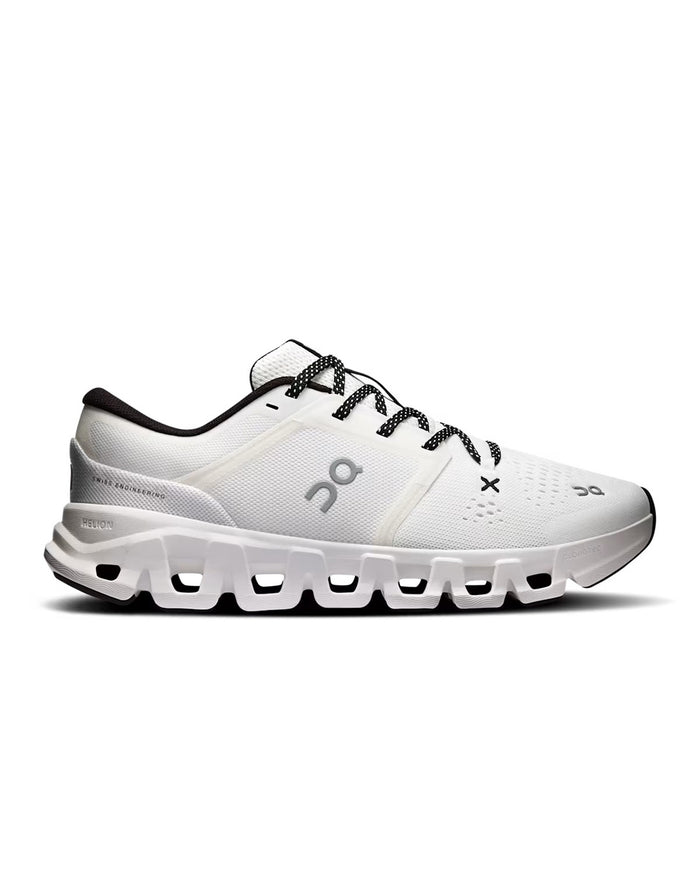 ON Women's Cloud X 5 - White/Black