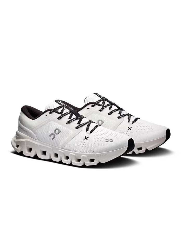 ON Women's Cloud X 5 - White/Black