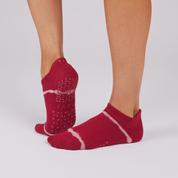 TAVI Grip Savvy - Ruby Tie Dye Stripe