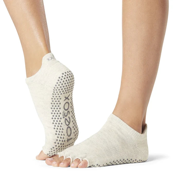 TOESOX Grip Half Toe Low Rise - Oatmeal