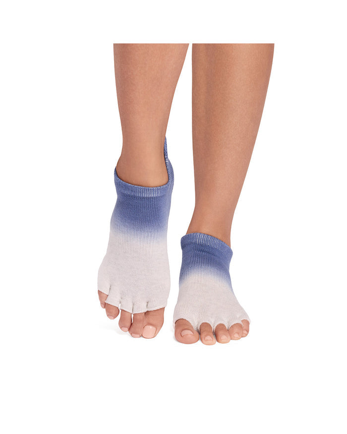 TOESOX Grip Half Toe Low Rise - Soft Blue Ombre