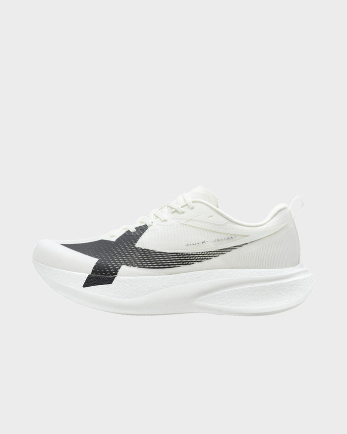 Xtep Men's 2000km 5.0 Pro - Canvas White/Black